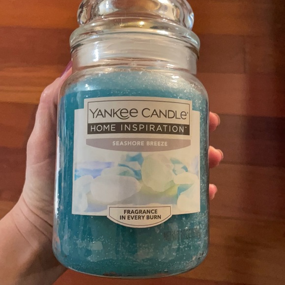 Yankee Candle Seashore Breeze 19oz 90-120 Hour Burn Time